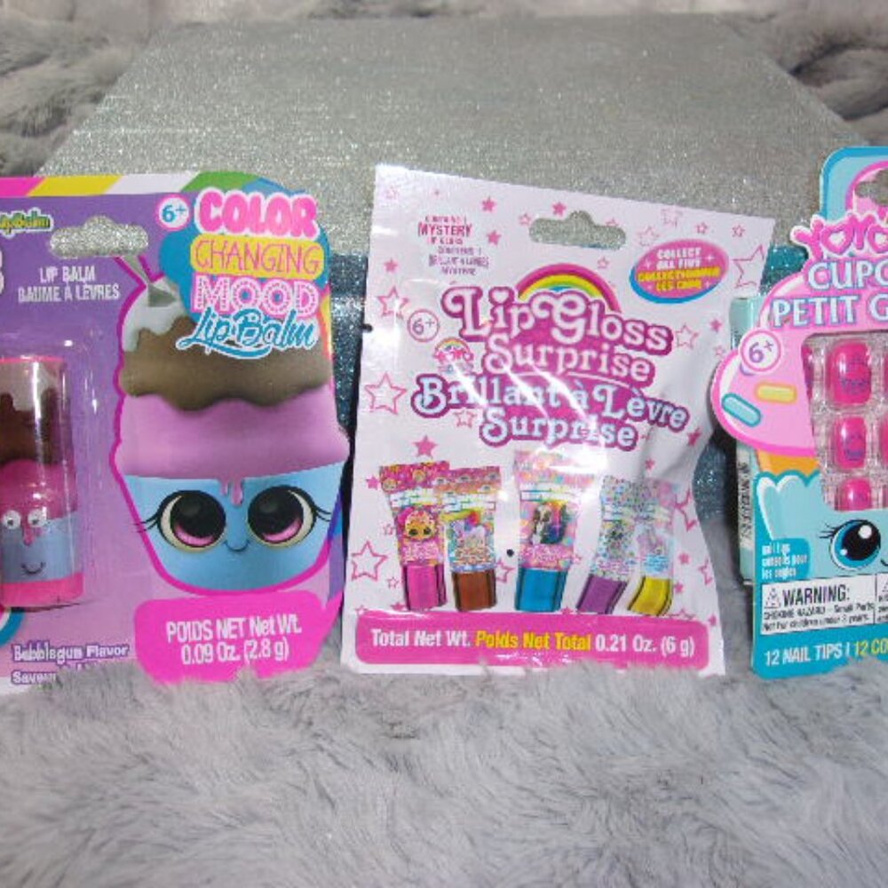 M-74 NEW SEALED SET OF 3 YOYO WORLD KIDS BEAUTY PRODUCTS